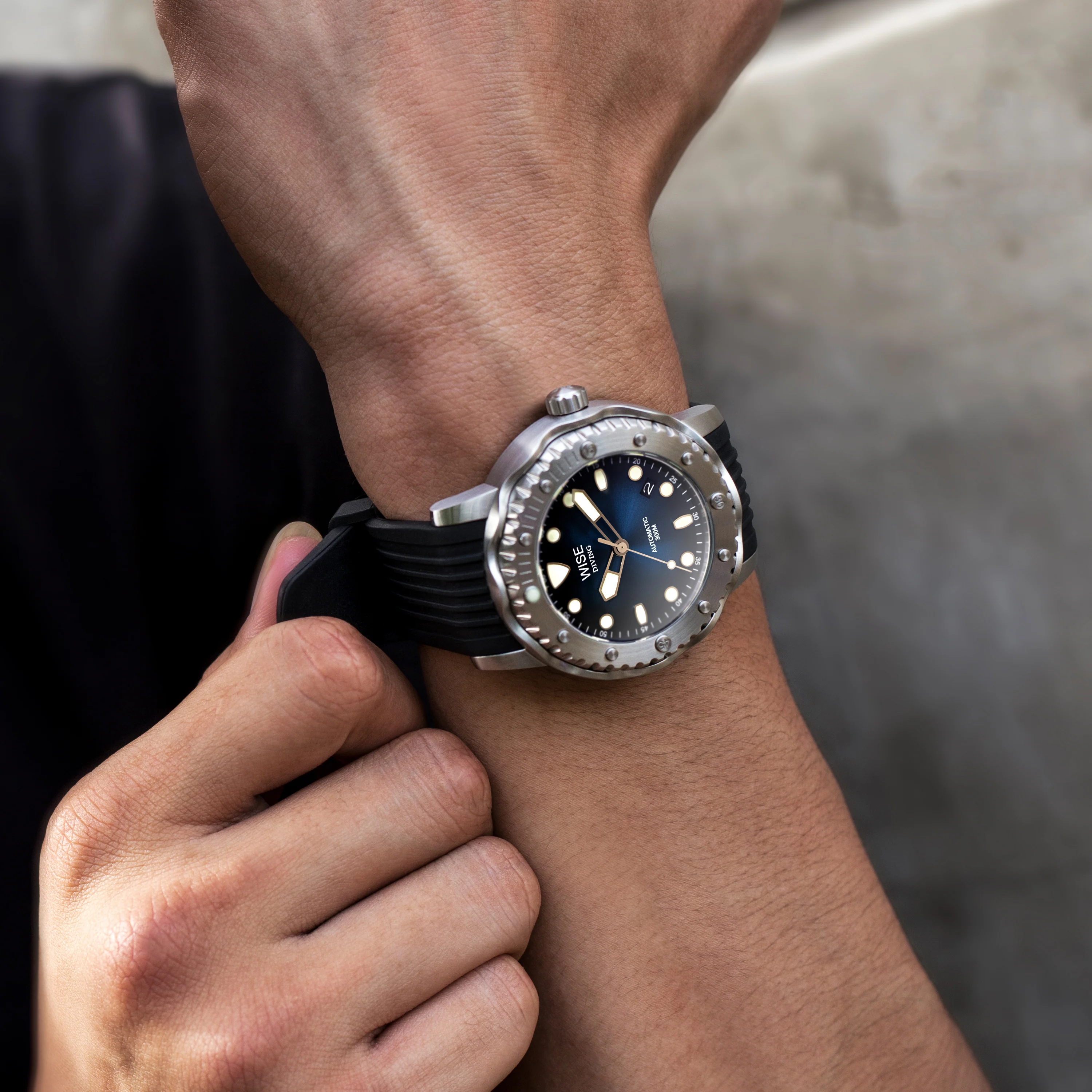 WISE DIVING FKM Rubber Strap 22 mm. - Image 10